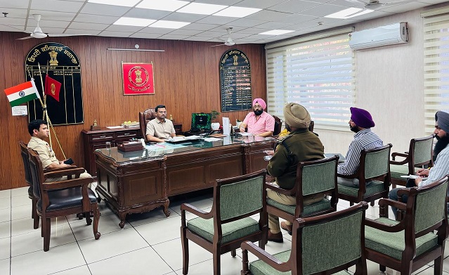 PrimeKhabarPunjab DC meeting