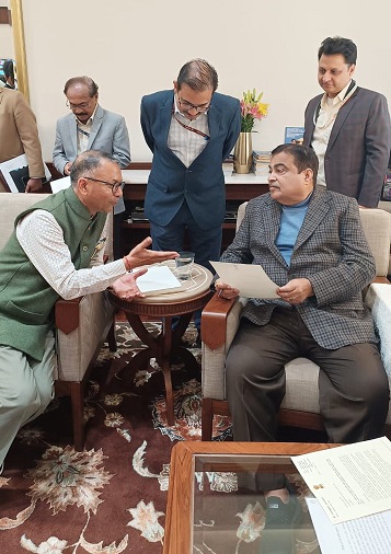 RG with Nitin Gadkari